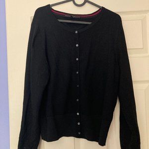 🌎 NWOT Classic Black Cardigan